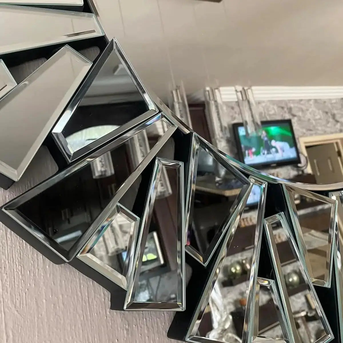 Unique Sunburst Round Decorative Wall Mirror With Beveled Glass